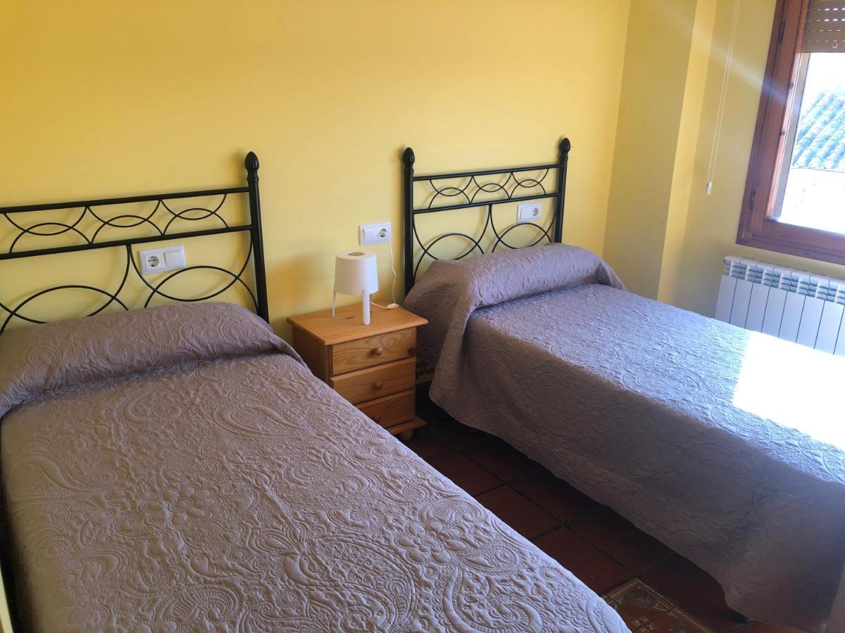 Bar Hostal Torralba De Los Sisones 外观 照片