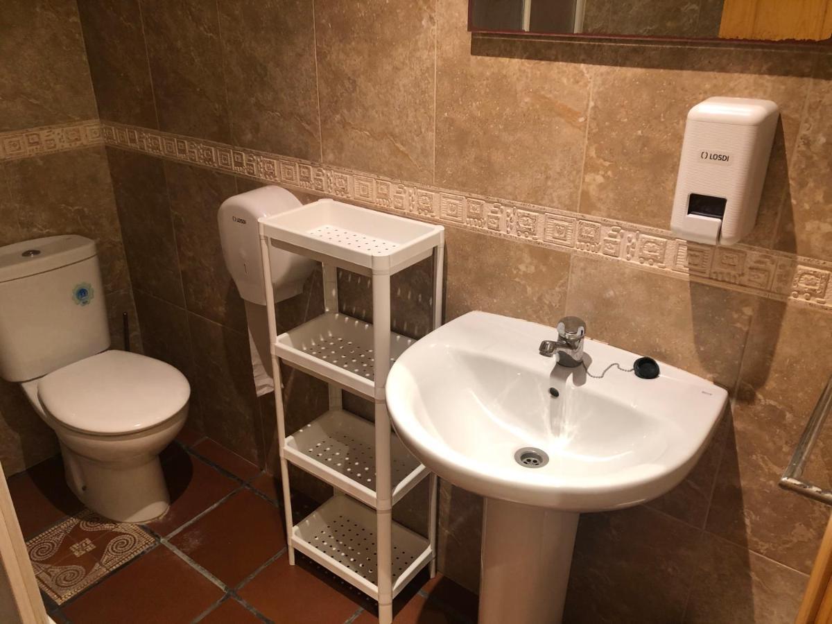 Bar Hostal Torralba De Los Sisones 外观 照片