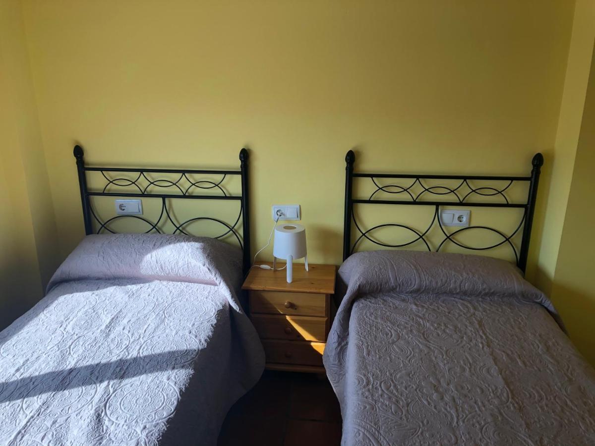 Bar Hostal Torralba De Los Sisones 外观 照片
